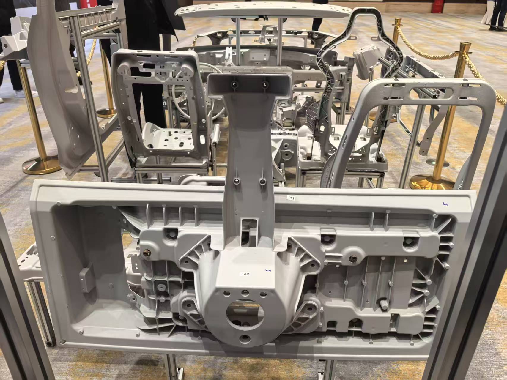 壓鑄脫模劑100問（49）為什么鎂合金壓鑄需嚴格管控鎂液溫度和成分？對于脫模劑的要求是什么？